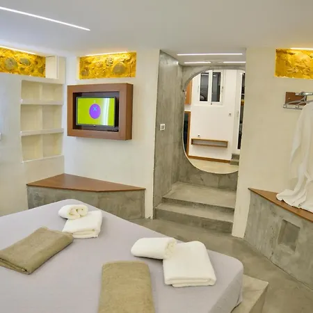 Villa Cave Luxury House