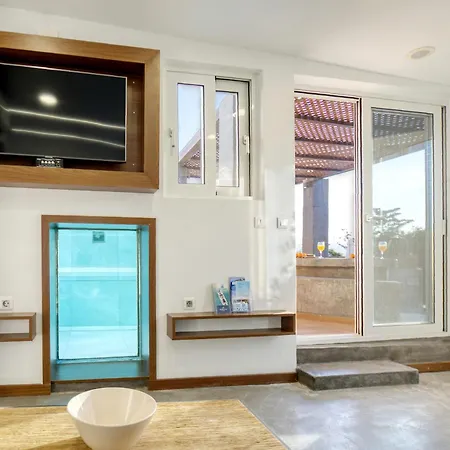 Villa Cave Luxury House