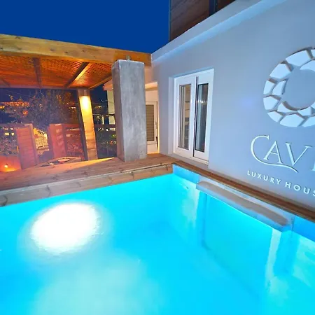 Cave Luxury House *