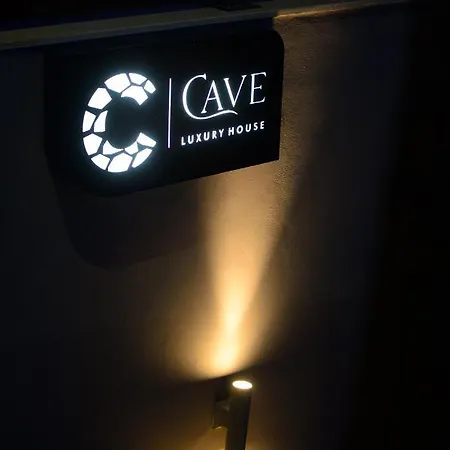 Cave Luxury House Kíssamos