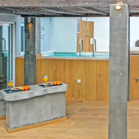 Villa Cave Luxury House *